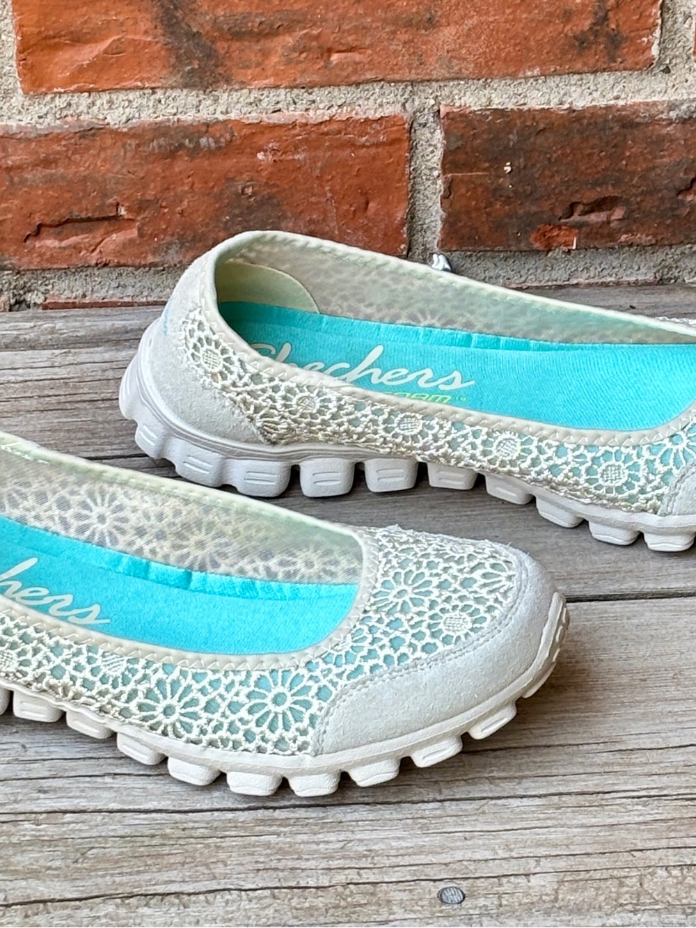 Skechers Comfort Memory Foam Ivory Natural Lace Slip On Shoes Sz 8M - Picture 4 of 7